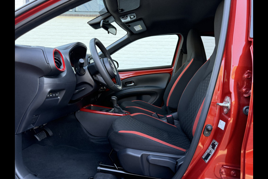 Toyota Aygo X 1.0 VVT-i S-CVT Pulse | Carplay | Camera | ACC | Stoelverwarming