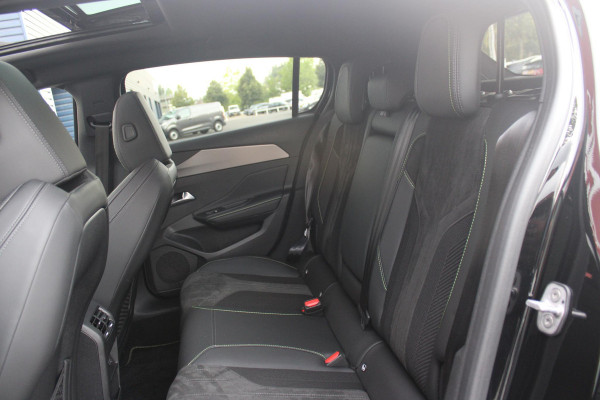 Peugeot 308 1.2 Hybrid 145PK AUTOMAAT GT PACK | PANORAMA SCHUIF/KANTEL DAK | AFNEEMBARE TREKHAAK | SENSATION PACK: FOCAL HIFI SYSTEM MET 10 SPEAKERS/DRAADLOZE TELEFOONLADER | 360 VISION & DRIVE ASSIST PLUS PACK: ACHTERUITRIJCAMERA 360° VISEOPARK (4-CAMERA'S)/PARKEERHULP VOOR + ACHTER/ANTIDIEFSTAL ALARM/3-D INSTRUMENTENPANEEL/CLEAN CABIN | ALCANTARA EXECUTIVE PACK: BEKLEDING ALCANTARA/KUNSTLEDER INCL. ELEKTRISCH VERSTELBARE AGR STOEL MET GEHEUGENFUNCTIE/VERWARMBARE VOORSTOELEN/MASSAGE FUNCTIE OP BEIDE VOORSTOELEN |  18" LICHTMETALEN VELGEN | NAVIGATIE | LED MATRIX KOPLAMPEN | KEYLE