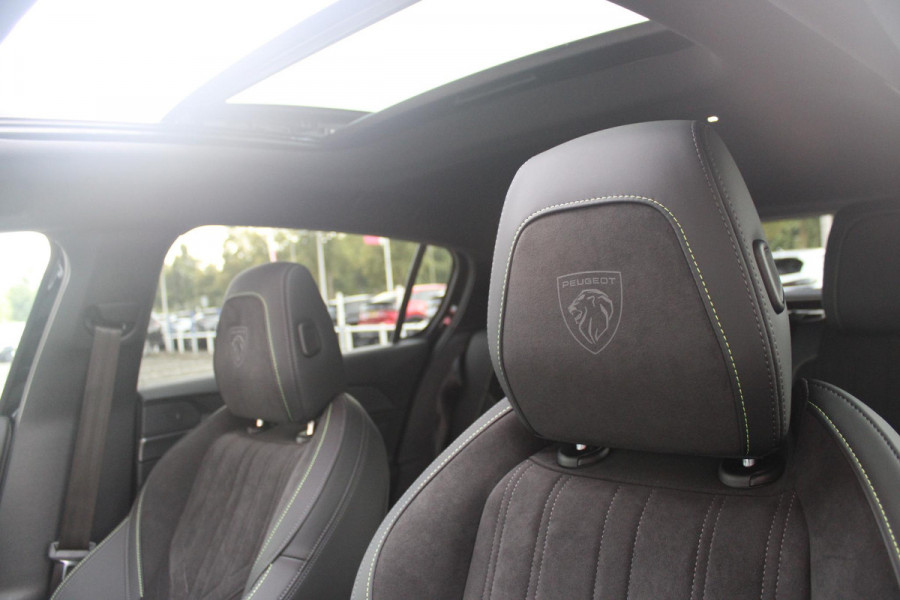 Peugeot 308 1.2 Hybrid 145PK AUTOMAAT GT PACK | PANORAMA SCHUIF/KANTEL DAK | AFNEEMBARE TREKHAAK | SENSATION PACK: FOCAL HIFI SYSTEM MET 10 SPEAKERS/DRAADLOZE TELEFOONLADER | 360 VISION & DRIVE ASSIST PLUS PACK: ACHTERUITRIJCAMERA 360° VISEOPARK (4-CAMERA'S)/PARKEERHULP VOOR + ACHTER/ANTIDIEFSTAL ALARM/3-D INSTRUMENTENPANEEL/CLEAN CABIN | ALCANTARA EXECUTIVE PACK: BEKLEDING ALCANTARA/KUNSTLEDER INCL. ELEKTRISCH VERSTELBARE AGR STOEL MET GEHEUGENFUNCTIE/VERWARMBARE VOORSTOELEN/MASSAGE FUNCTIE OP BEIDE VOORSTOELEN |  18" LICHTMETALEN VELGEN | NAVIGATIE | LED MATRIX KOPLAMPEN | KEYLE