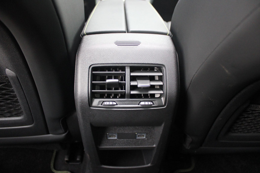 Peugeot 308 1.2 Hybrid 145PK AUTOMAAT GT PACK | PANORAMA SCHUIF/KANTEL DAK | AFNEEMBARE TREKHAAK | SENSATION PACK: FOCAL HIFI SYSTEM MET 10 SPEAKERS/DRAADLOZE TELEFOONLADER | 360 VISION & DRIVE ASSIST PLUS PACK: ACHTERUITRIJCAMERA 360° VISEOPARK (4-CAMERA'S)/PARKEERHULP VOOR + ACHTER/ANTIDIEFSTAL ALARM/3-D INSTRUMENTENPANEEL/CLEAN CABIN | ALCANTARA EXECUTIVE PACK: BEKLEDING ALCANTARA/KUNSTLEDER INCL. ELEKTRISCH VERSTELBARE AGR STOEL MET GEHEUGENFUNCTIE/VERWARMBARE VOORSTOELEN/MASSAGE FUNCTIE OP BEIDE VOORSTOELEN |  18" LICHTMETALEN VELGEN | NAVIGATIE | LED MATRIX KOPLAMPEN | KEYLE