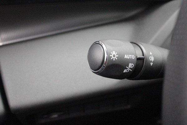 Peugeot 308 1.2 Hybrid 145PK AUTOMAAT GT PACK | PANORAMA SCHUIF/KANTEL DAK | AFNEEMBARE TREKHAAK | SENSATION PACK: FOCAL HIFI SYSTEM MET 10 SPEAKERS/DRAADLOZE TELEFOONLADER | 360 VISION & DRIVE ASSIST PLUS PACK: ACHTERUITRIJCAMERA 360° VISEOPARK (4-CAMERA'S)/PARKEERHULP VOOR + ACHTER/ANTIDIEFSTAL ALARM/3-D INSTRUMENTENPANEEL/CLEAN CABIN | ALCANTARA EXECUTIVE PACK: BEKLEDING ALCANTARA/KUNSTLEDER INCL. ELEKTRISCH VERSTELBARE AGR STOEL MET GEHEUGENFUNCTIE/VERWARMBARE VOORSTOELEN/MASSAGE FUNCTIE OP BEIDE VOORSTOELEN |  18" LICHTMETALEN VELGEN | NAVIGATIE | LED MATRIX KOPLAMPEN | KEYLE