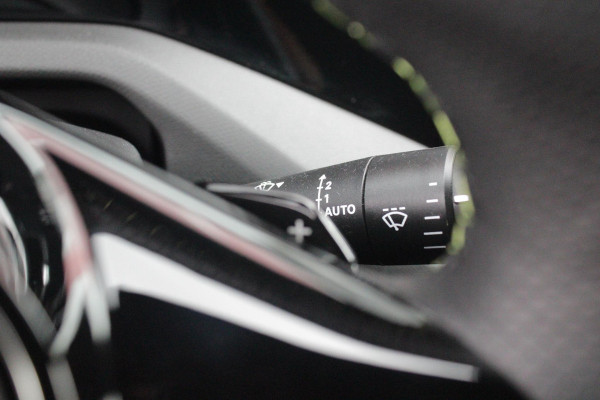 Peugeot 308 1.2 Hybrid 145PK AUTOMAAT GT PACK | PANORAMA SCHUIF/KANTEL DAK | AFNEEMBARE TREKHAAK | SENSATION PACK: FOCAL HIFI SYSTEM MET 10 SPEAKERS/DRAADLOZE TELEFOONLADER | 360 VISION & DRIVE ASSIST PLUS PACK: ACHTERUITRIJCAMERA 360° VISEOPARK (4-CAMERA'S)/PARKEERHULP VOOR + ACHTER/ANTIDIEFSTAL ALARM/3-D INSTRUMENTENPANEEL/CLEAN CABIN | ALCANTARA EXECUTIVE PACK: BEKLEDING ALCANTARA/KUNSTLEDER INCL. ELEKTRISCH VERSTELBARE AGR STOEL MET GEHEUGENFUNCTIE/VERWARMBARE VOORSTOELEN/MASSAGE FUNCTIE OP BEIDE VOORSTOELEN |  18" LICHTMETALEN VELGEN | NAVIGATIE | LED MATRIX KOPLAMPEN | KEYLE