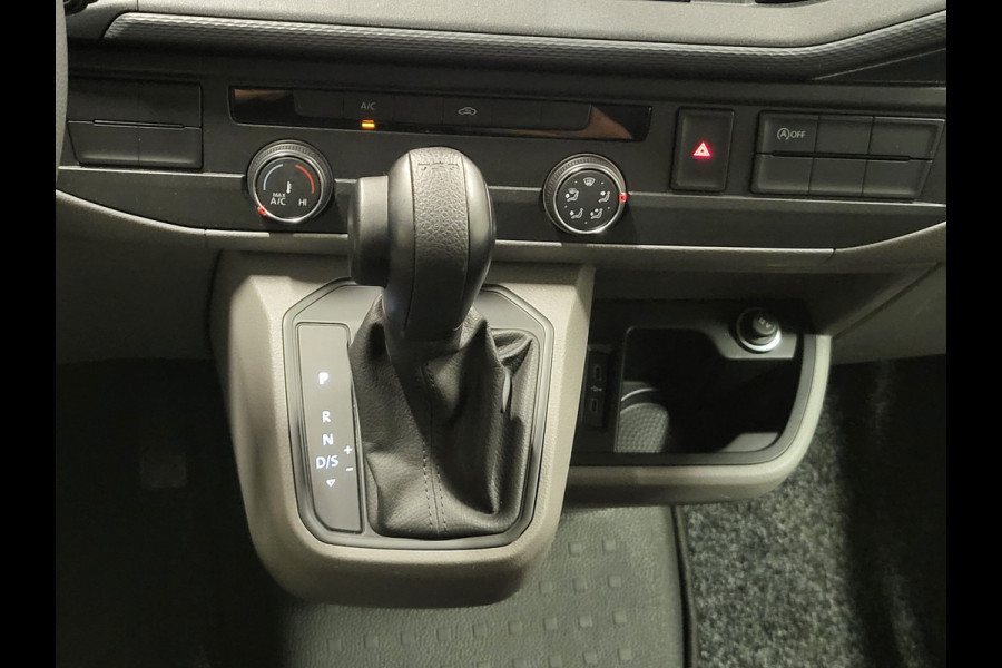 Volkswagen Transporter 2.0TDI 150pk L2/H1 Automaat Inrichting Euro 6!