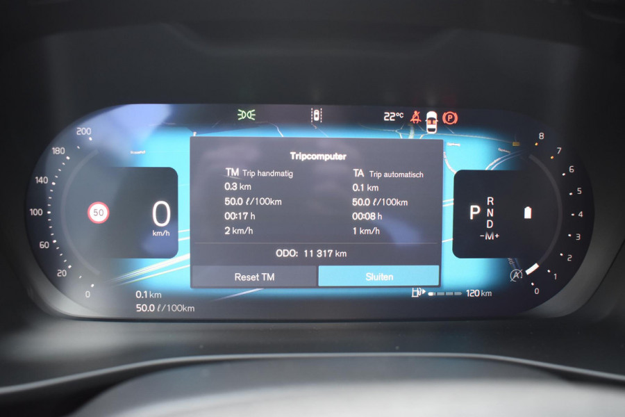 Volvo XC40 B3 177PK Automaat Plus Black Edition / Cruise control / Harman Kardon / 20'' velgen / Elektrisch verstelbare stoelen met geheugen / Stoel- en stuurverwarming