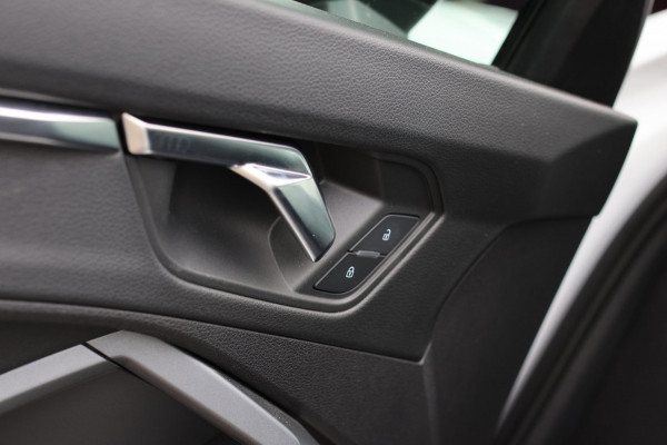 Audi Q3 40 TFSI Quattro S-Line *Pano*360 Camera*Keyless*Trekhaak*