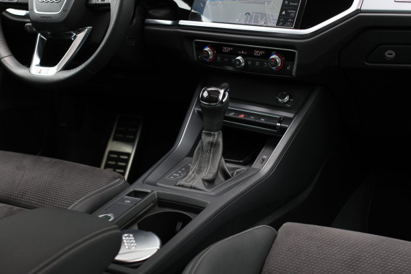 Audi Q3 40 TFSI Quattro S-Line *Pano*360 Camera*Keyless*Trekhaak*