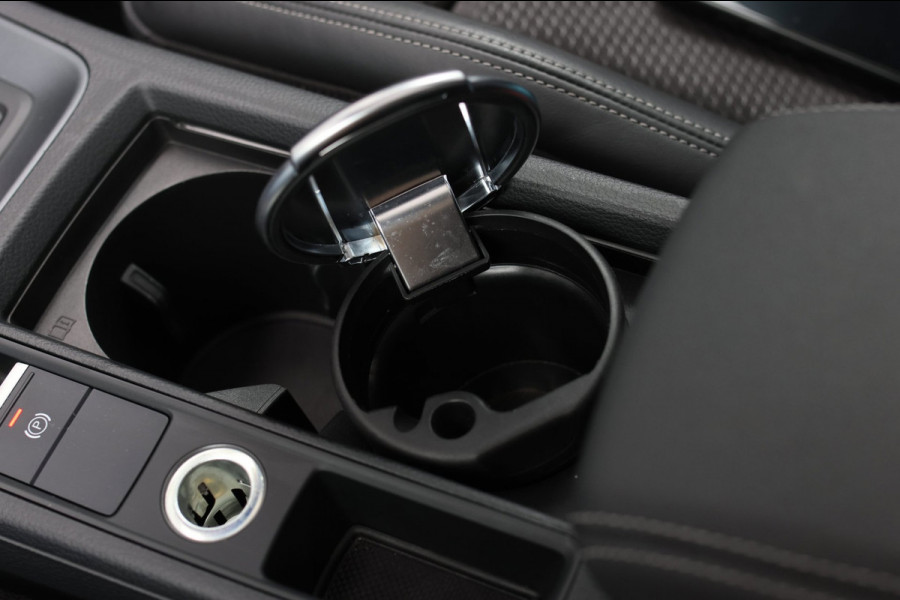Audi Q3 40 TFSI Quattro S-Line *Pano*360 Camera*Keyless*Trekhaak*