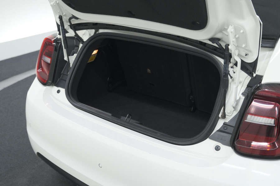 Fiat 500C Icon 42 kWh | 97,3% SOH | Convenience Pack | Camera | Dodehoekdetectie | Stoelverwarming