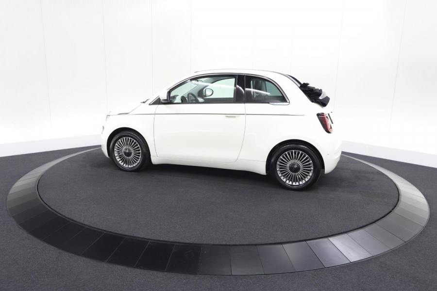 Fiat 500C Icon 42 kWh | 97,3% SOH | Convenience Pack | Camera | Dodehoekdetectie | Stoelverwarming