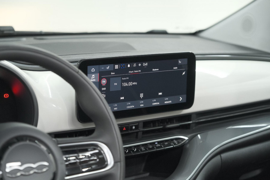 Fiat 500C Icon 42 kWh | 97,3% SOH | Convenience Pack | Camera | Dodehoekdetectie | Stoelverwarming