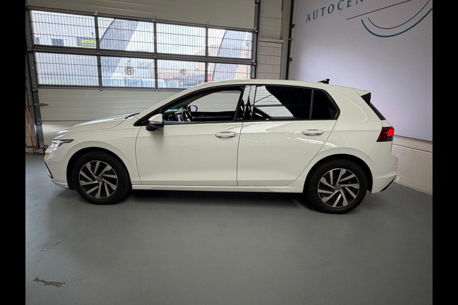 Volkswagen Golf 1.5 TSI Life Business, Camera, Stoel/stuurverwarming, Navi, Carplay