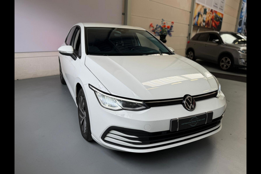 Volkswagen Golf 1.5 TSI Life Business, Camera, Stoel/stuurverwarming, Navi, Carplay