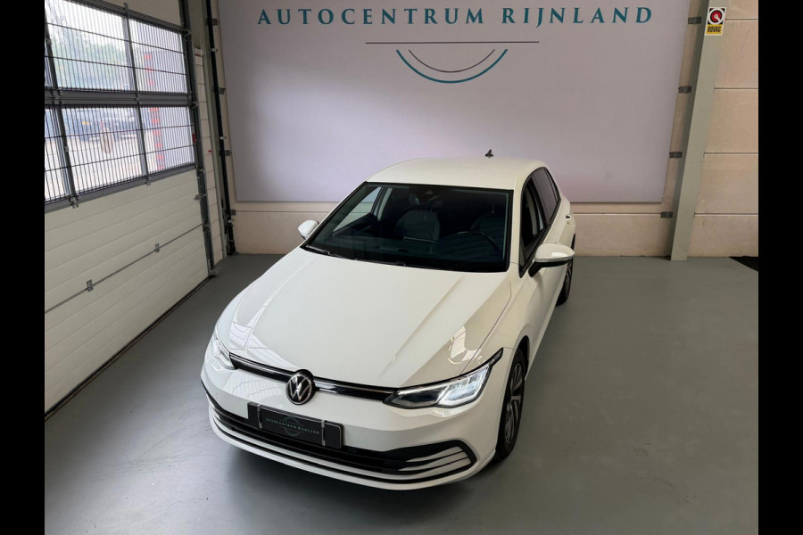 Volkswagen Golf 1.5 TSI Life Business, Camera, Stoel/stuurverwarming, Navi, Carplay
