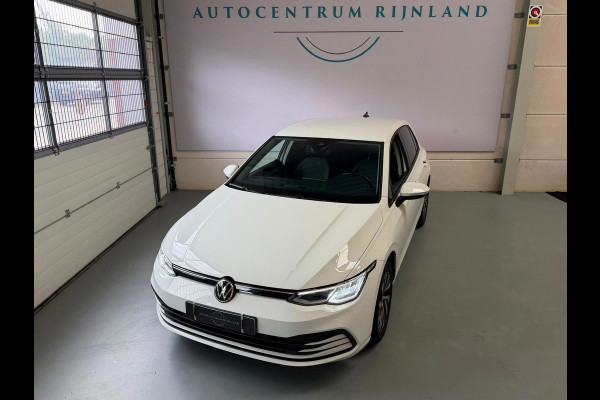 Volkswagen Golf 1.5 TSI Life Business, Camera, Stoel/stuurverwarming, Navi, Carplay