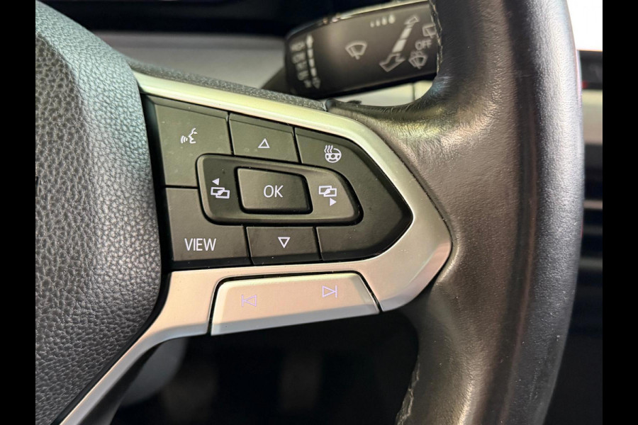 Volkswagen Golf 1.5 TSI Life Business, Camera, Stoel/stuurverwarming, Navi, Carplay