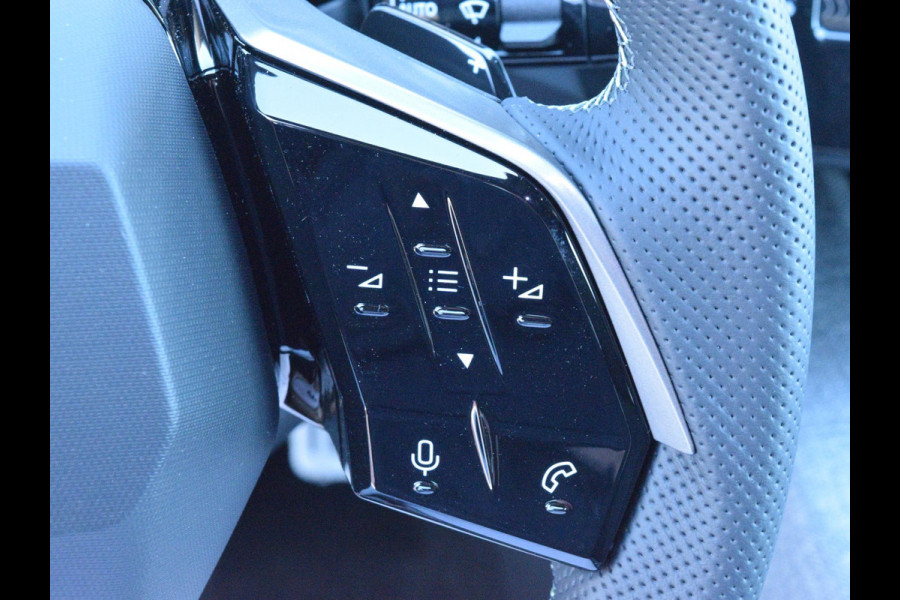 Peugeot 3008 1.6 plug-in Hybrid 225 GT Exclusive l 360 camera l Schuif/ kanteldak l Elektrische AGR voorstoelen l