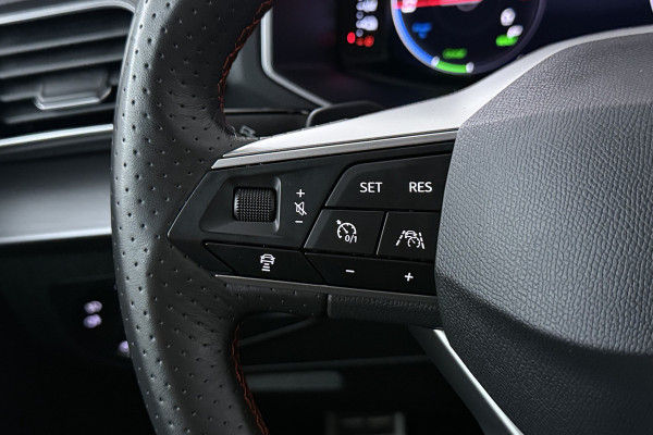 Seat Tarraco 1.4 TSI e-Hybrid PHEV FR (STOEL/STUUR VERWARMING, TREKHAAK, CRUISE ADAPTIEF)