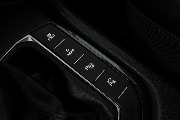 Seat Tarraco 1.4 TSI e-Hybrid PHEV FR (STOEL/STUUR VERWARMING, TREKHAAK, CRUISE ADAPTIEF)