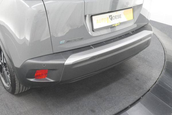Peugeot e-2008 EV Allure 54 kWh | 97,2% SOH | 11 KW Lader | Apple Carplay | Parkeersensoren