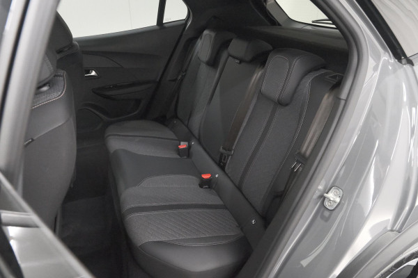 Peugeot e-2008 EV Allure 54 kWh | 97,2% SOH | 11 KW Lader | Apple Carplay | Parkeersensoren