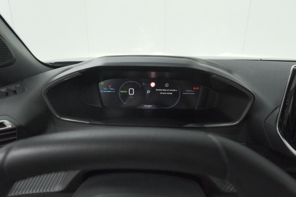 Peugeot e-2008 EV Allure 54 kWh | 97,2% SOH | 11 KW Lader | Apple Carplay | Parkeersensoren