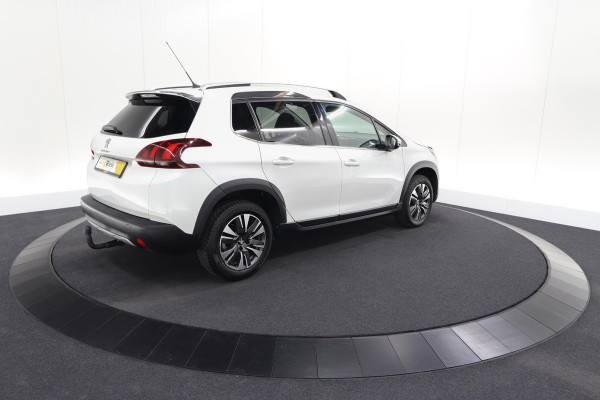 Peugeot 2008 PureTech 110 EAT6 Allure | Trekhaak | Apple Carplay | Parkeersensoren | Stoelverwarming