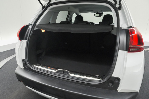 Peugeot 2008 PureTech 110 EAT6 Allure | Trekhaak | Apple Carplay | Parkeersensoren | Stoelverwarming