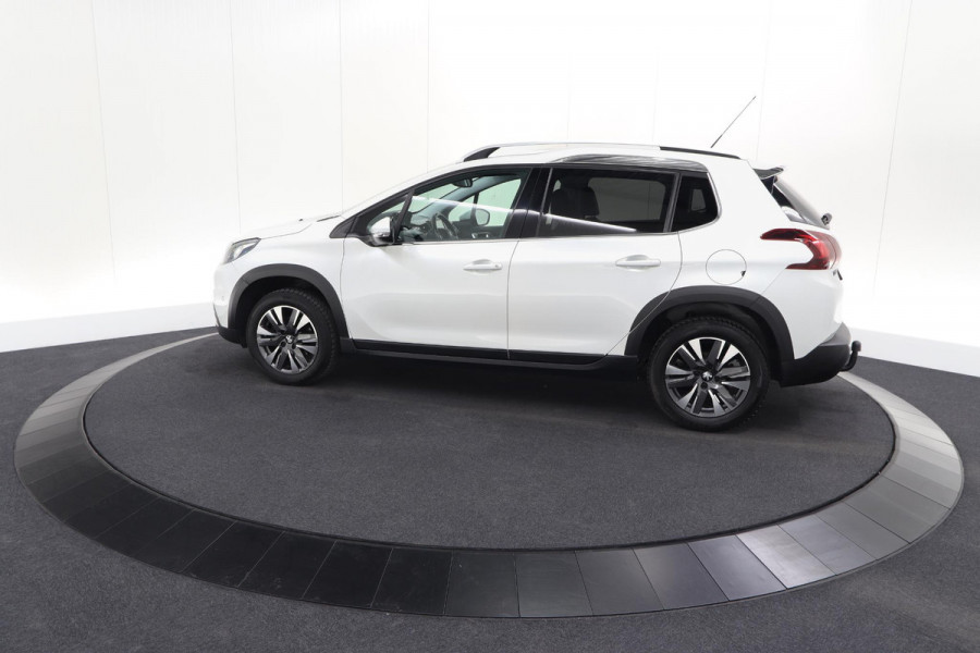 Peugeot 2008 PureTech 110 EAT6 Allure | Trekhaak | Apple Carplay | Parkeersensoren | Stoelverwarming