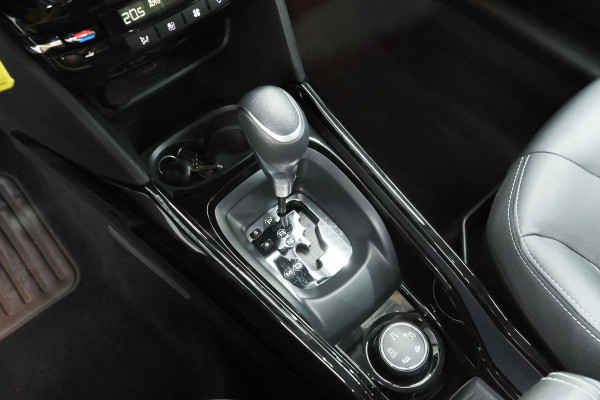 Peugeot 2008 PureTech 110 EAT6 Allure | Trekhaak | Apple Carplay | Parkeersensoren | Stoelverwarming