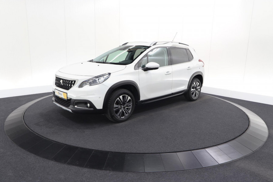 Peugeot 2008 PureTech 110 EAT6 Allure | Trekhaak | Apple Carplay | Parkeersensoren | Stoelverwarming