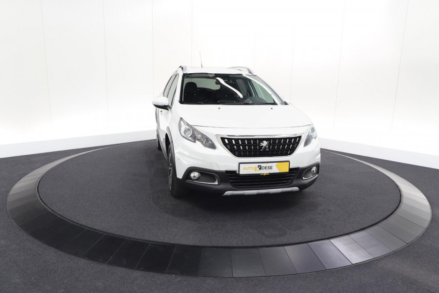 Peugeot 2008 PureTech 110 EAT6 Allure | Trekhaak | Apple Carplay | Parkeersensoren | Stoelverwarming