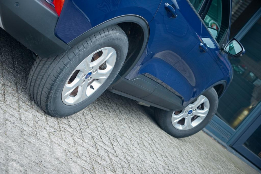 Ford Kuga 2.5 PHEV Cool & Connect / Blazer Blue / Incl BTW