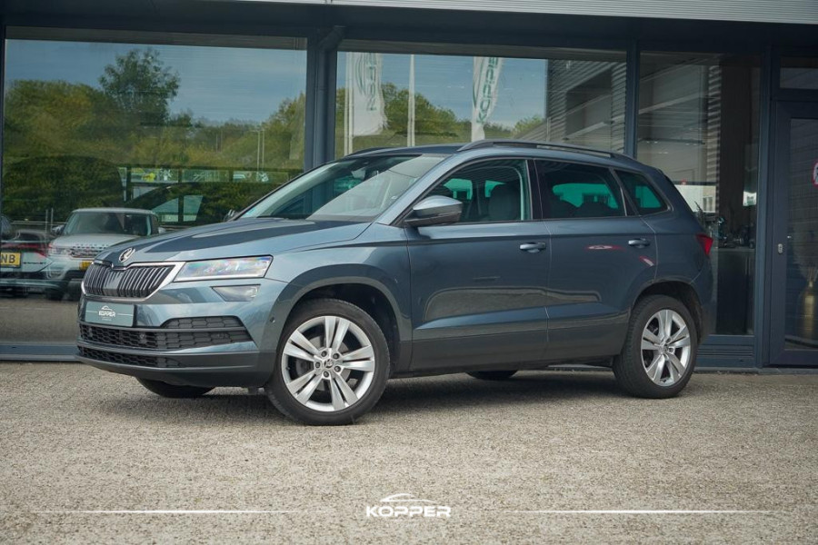 Škoda Karoq 1.5 TSI ACT Style Business / Pano / Trekhaak / Memory / Stoelverw / Adaptive Cruise