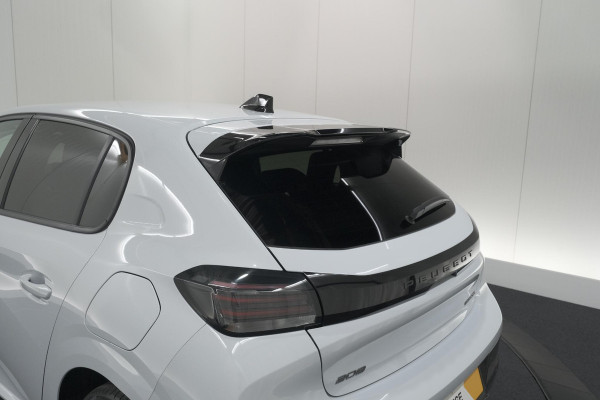 Peugeot 208 1.2 Hybrid 110 e-DCS6 Allure | Climate Control | Apple Carplay | Parkeersensoren