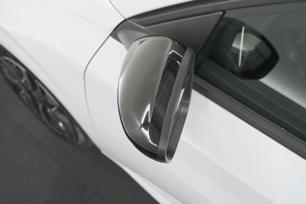 Peugeot 208 1.2 Hybrid 110 e-DCS6 Allure | Climate Control | Apple Carplay | Parkeersensoren