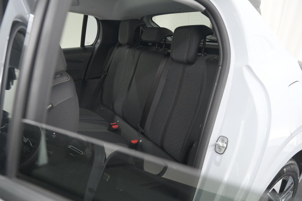 Peugeot 208 1.2 Hybrid 110 e-DCS6 Allure | Climate Control | Apple Carplay | Parkeersensoren