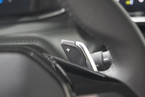 Peugeot 208 1.2 Hybrid 110 e-DCS6 Allure | Climate Control | Apple Carplay | Parkeersensoren