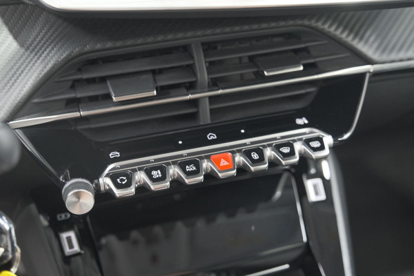 Peugeot 208 1.2 Hybrid 110 e-DCS6 Allure | Climate Control | Apple Carplay | Parkeersensoren