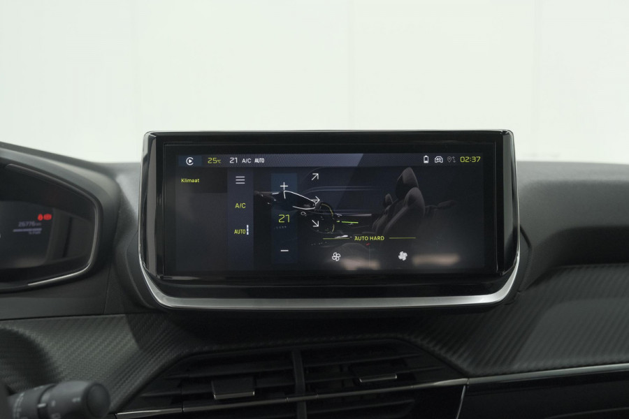 Peugeot 208 1.2 Hybrid 110 e-DCS6 Allure | Climate Control | Apple Carplay | Parkeersensoren