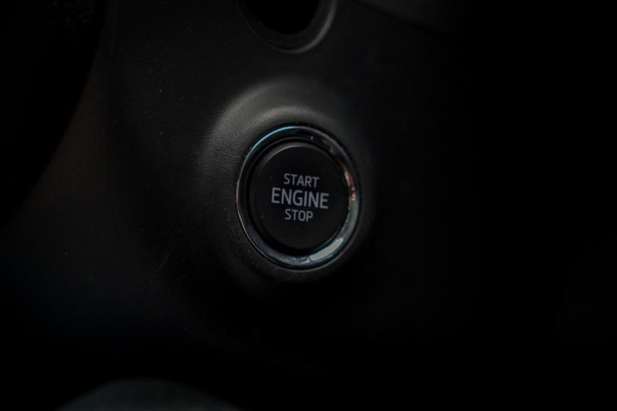 Škoda Karoq 1.5 TSI ACT Style Business / Pano / Trekhaak / Memory / Stoelverw / Adaptive Cruise