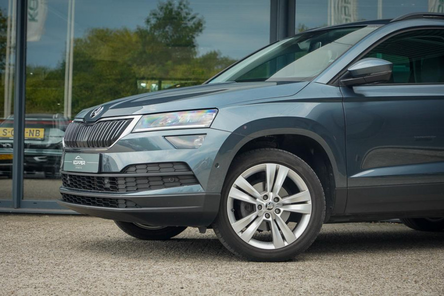 Škoda Karoq 1.5 TSI ACT Style Business / Pano / Trekhaak / Memory / Stoelverw / Adaptive Cruise
