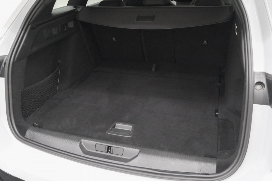 Peugeot 308 SW 1.2 Hybrid 145 e-DCS6 GT | Adaptieve Cruise Control | Camera | Navigatie | Keyless