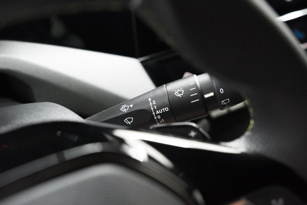 Peugeot 308 SW 1.2 Hybrid 145 e-DCS6 GT | Adaptieve Cruise Control | Camera | Navigatie | Keyless