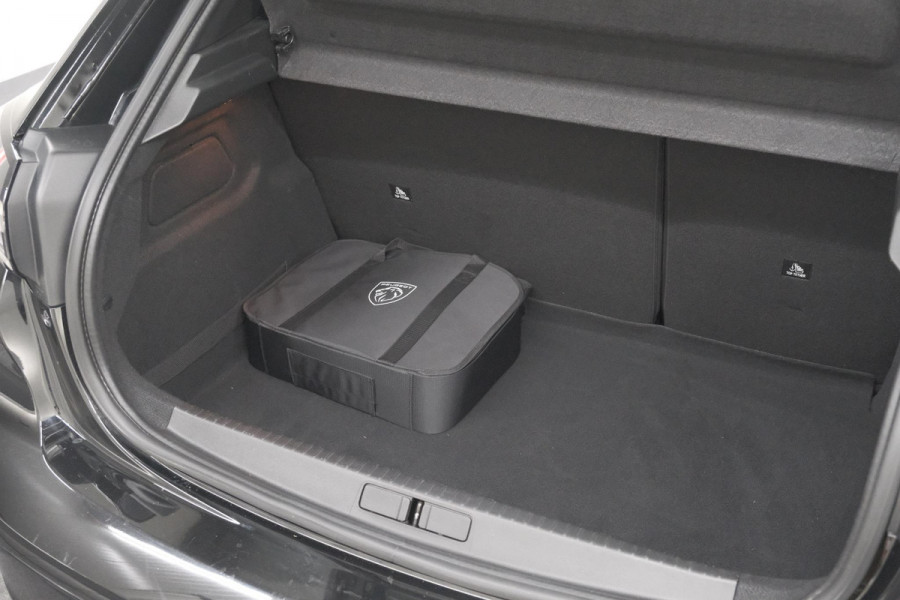 Peugeot e-208 EV Allure 50 kWh | 98,9% SOH | Camera | Navigatie | Parkeersensoren | Stoelverwarming