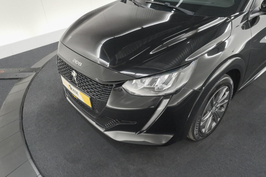 Peugeot e-208 EV Allure 50 kWh | 98,9% SOH | Camera | Navigatie | Parkeersensoren | Stoelverwarming