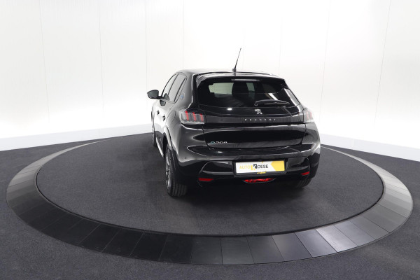 Peugeot e-208 EV Allure 50 kWh | 98,9% SOH | Camera | Navigatie | Parkeersensoren | Stoelverwarming