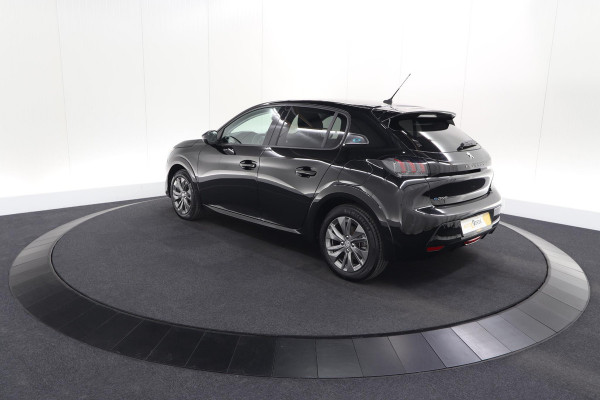 Peugeot e-208 EV Allure 50 kWh | 98,9% SOH | Camera | Navigatie | Parkeersensoren | Stoelverwarming