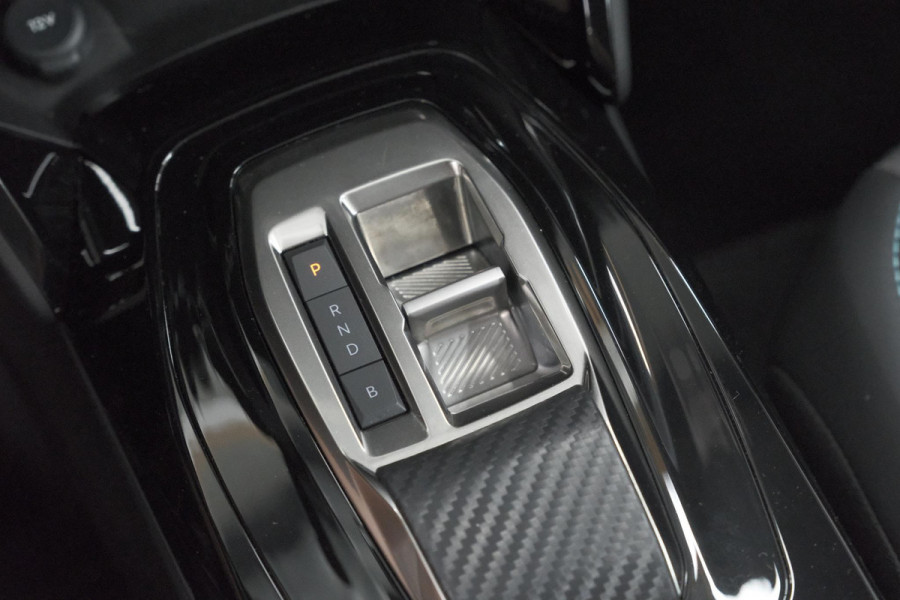 Peugeot e-208 EV Allure 50 kWh | 98,9% SOH | Camera | Navigatie | Parkeersensoren | Stoelverwarming