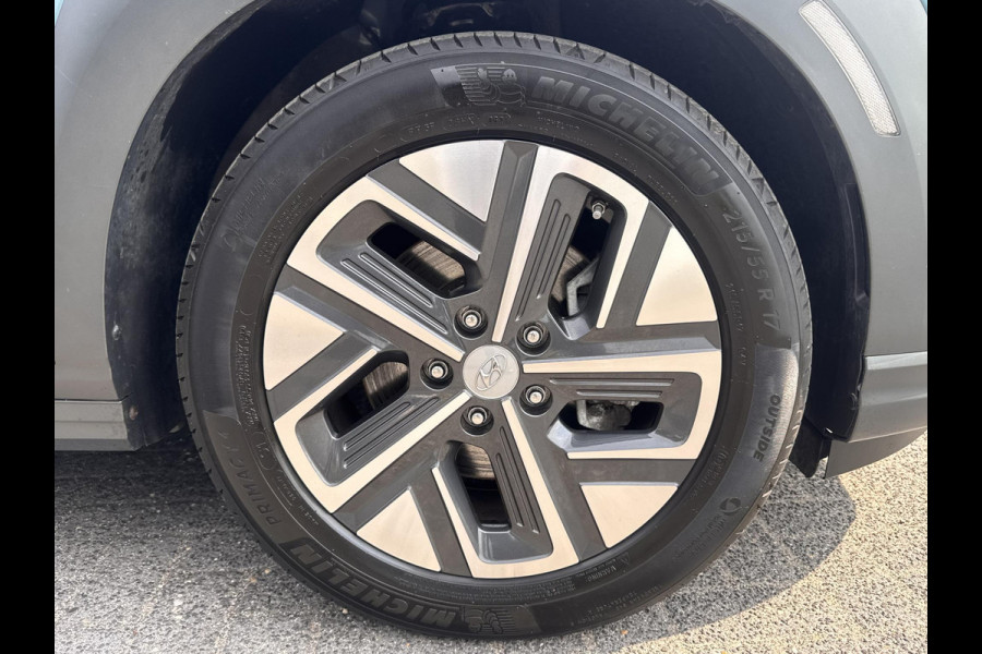 Hyundai Kona EV Premium 64 kWh | SOH: 95,4% | Full Options | 3 Fase | Warmtepomp | Two Tone | Afn. Trekhaak | Blindspot | | Leder |