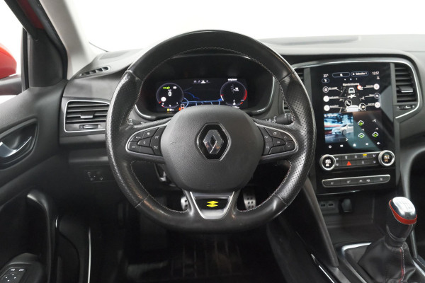 Renault Mégane Estate TCe 140 R.S. Line | Trekhaak | Adaptieve Cruise Control | BOSE Audio |